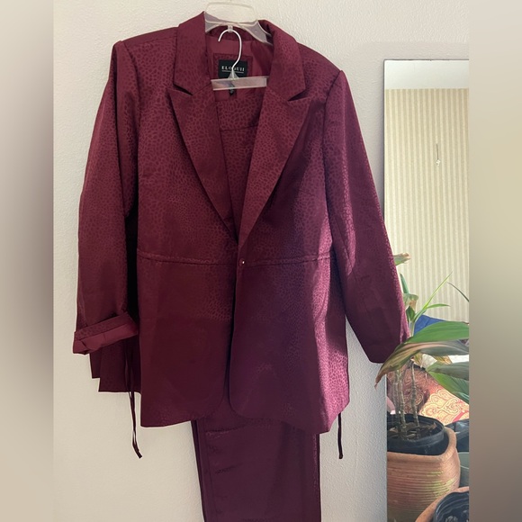 New with tags Eloquii  in women’s suits - Picture 5 of 5